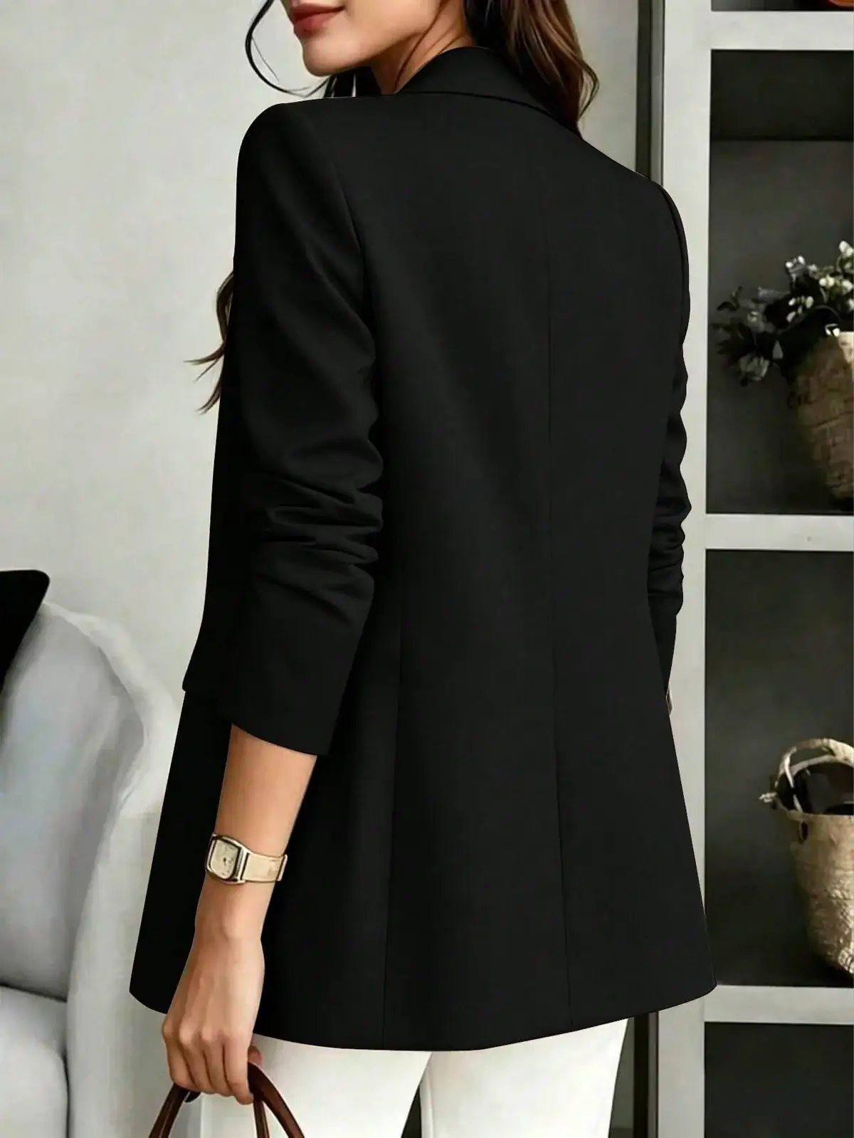 Blazer Alongado de Um Botão Mariana na cor Preto — foto 2 de 4