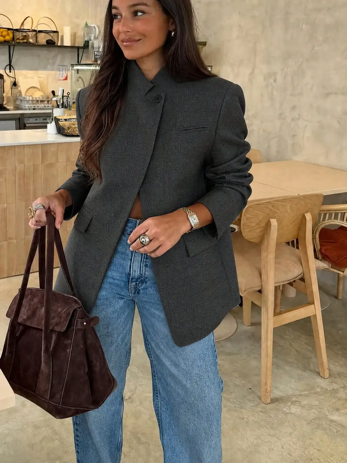 Blazer Gola Alta Assimétrico Joana na cor Cinza — foto 1 de 7