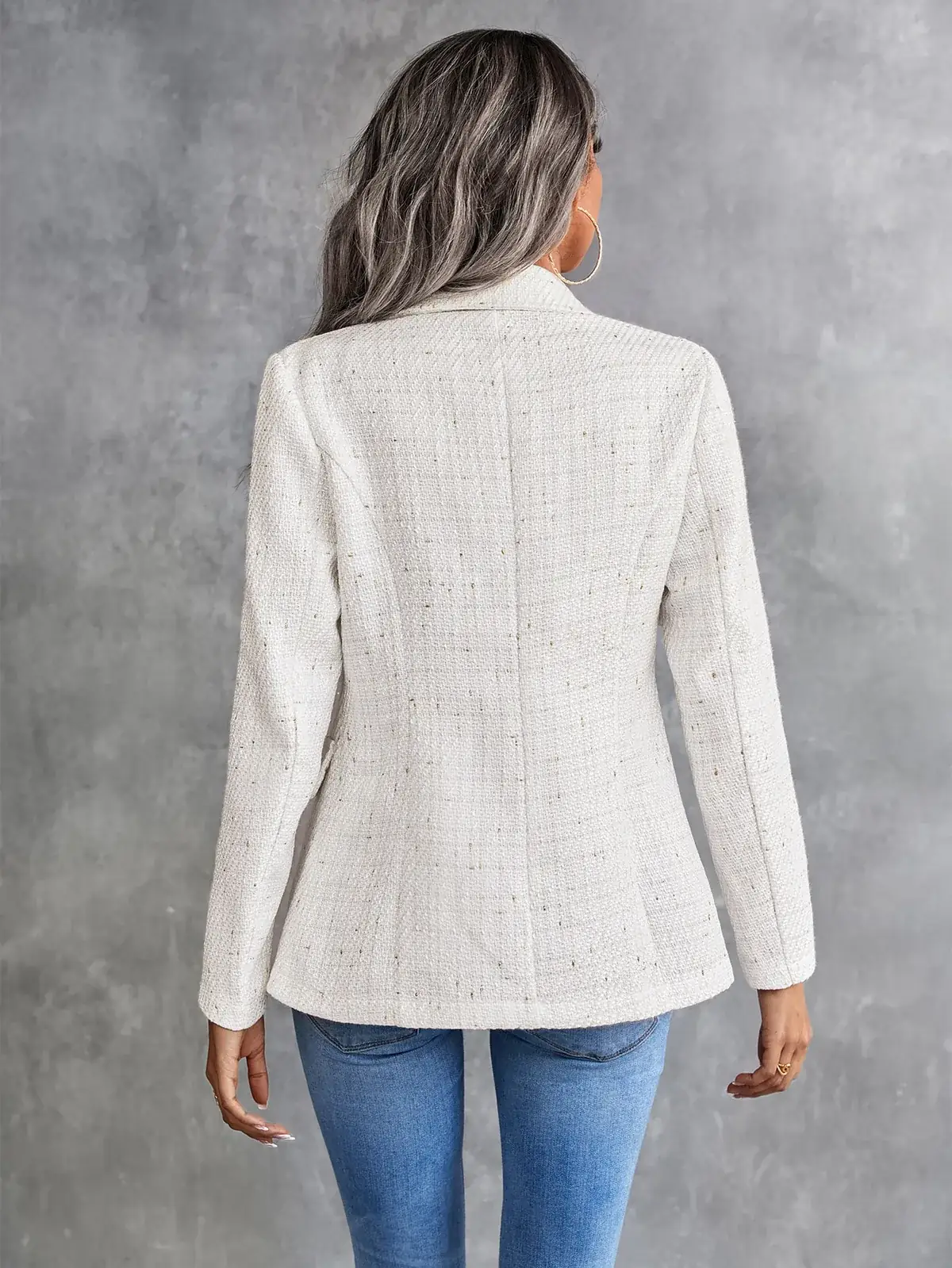 Blazer Tweed Transpassado Cláudia na cor Branco — foto 2 de 6