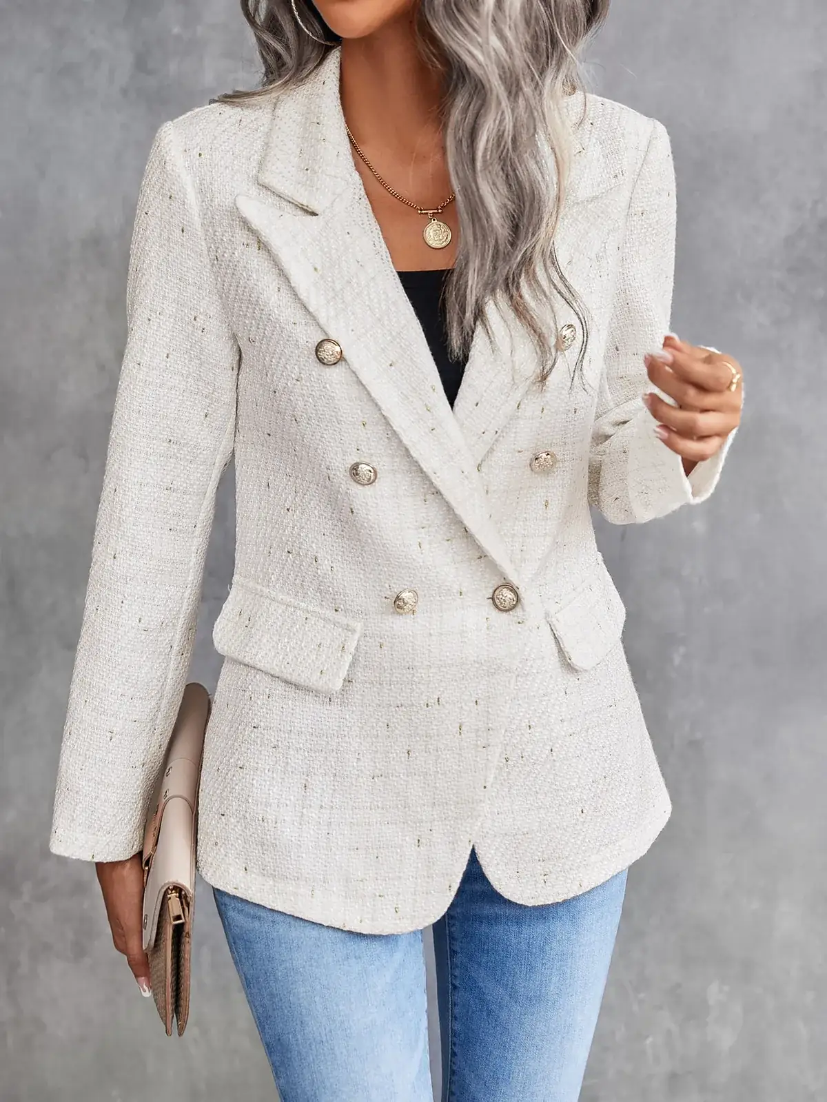Blazer Tweed Transpassado Cláudia na cor Branco — foto 3 de 6