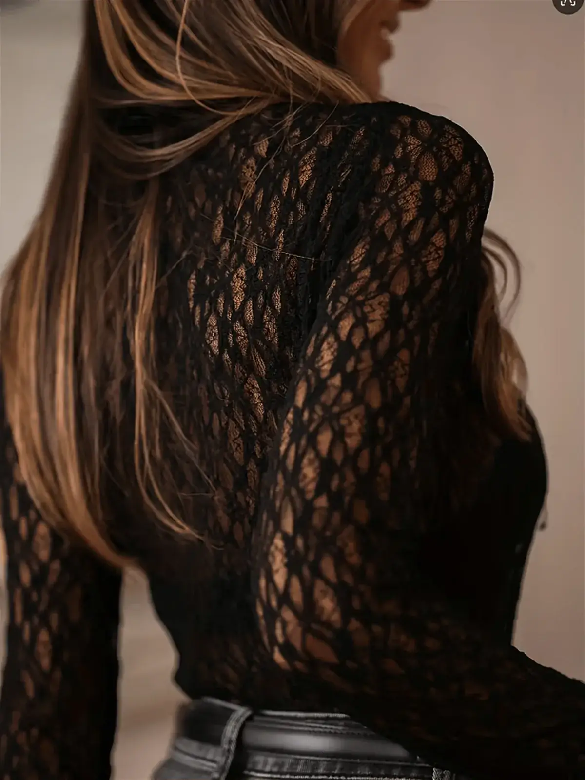 Blusa de Renda Transparente Luna na cor Preto — foto 5 de 8