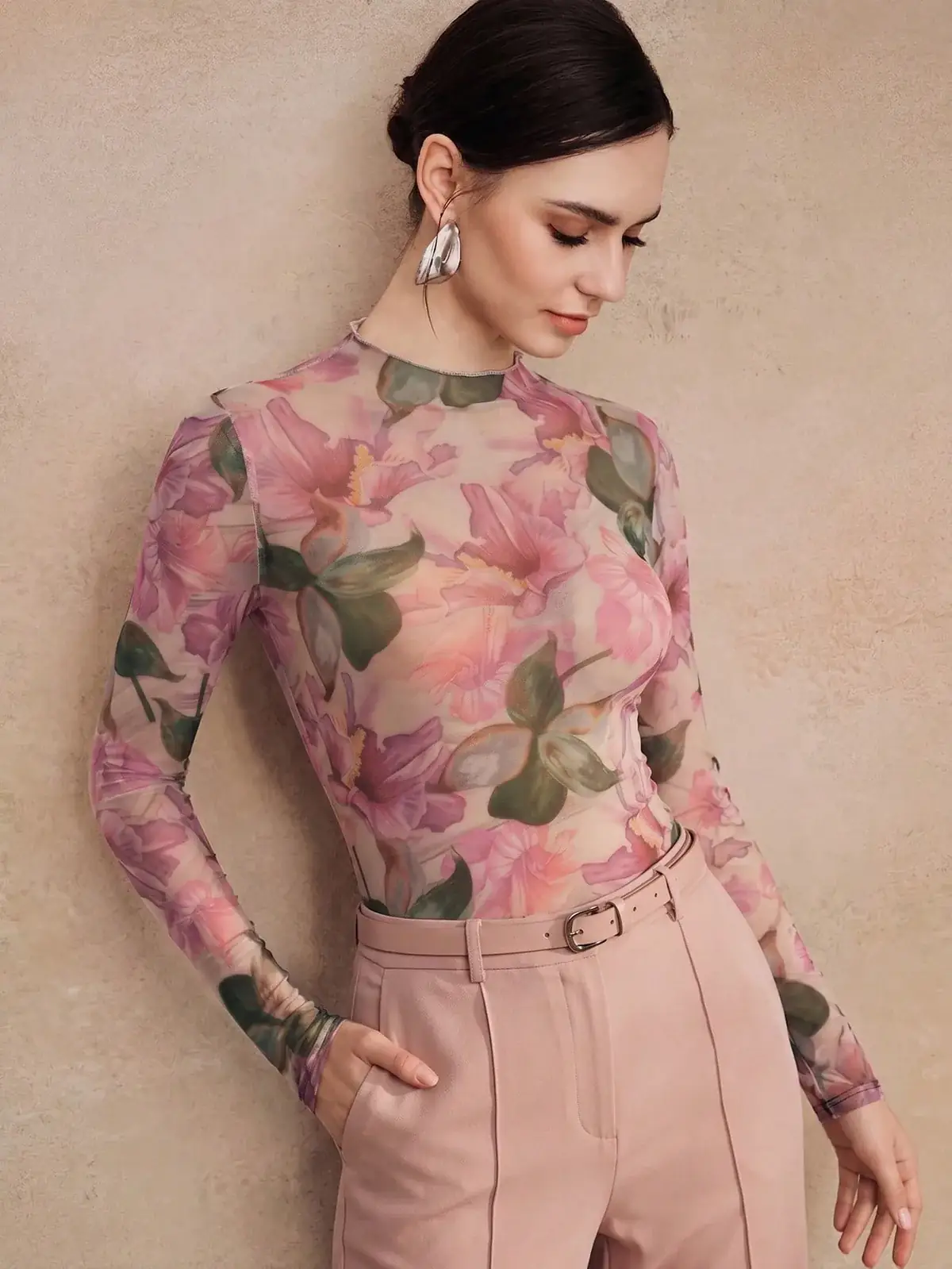 Blusa de Tule Floral Manga Longa Kiara na cor Floral rosa — foto 4 de 8