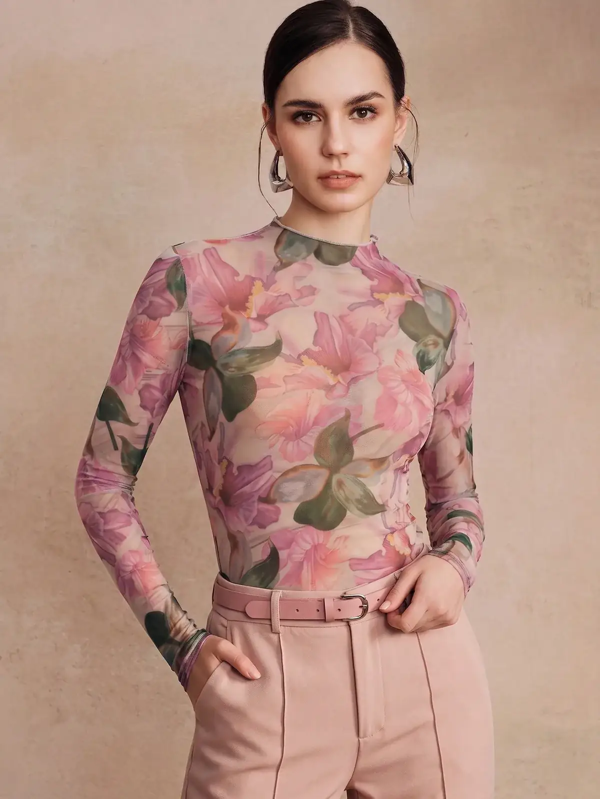 Blusa de Tule Floral Manga Longa Kiara na cor Floral rosa — foto 6 de 8