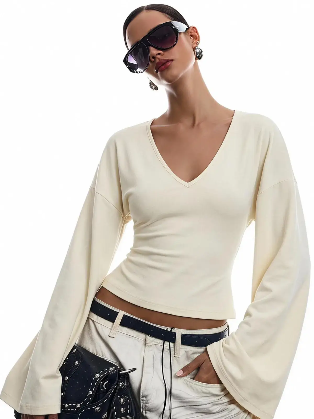 Blusa Decote V Manga Sino Noemi na cor Bege — foto 1 de 9