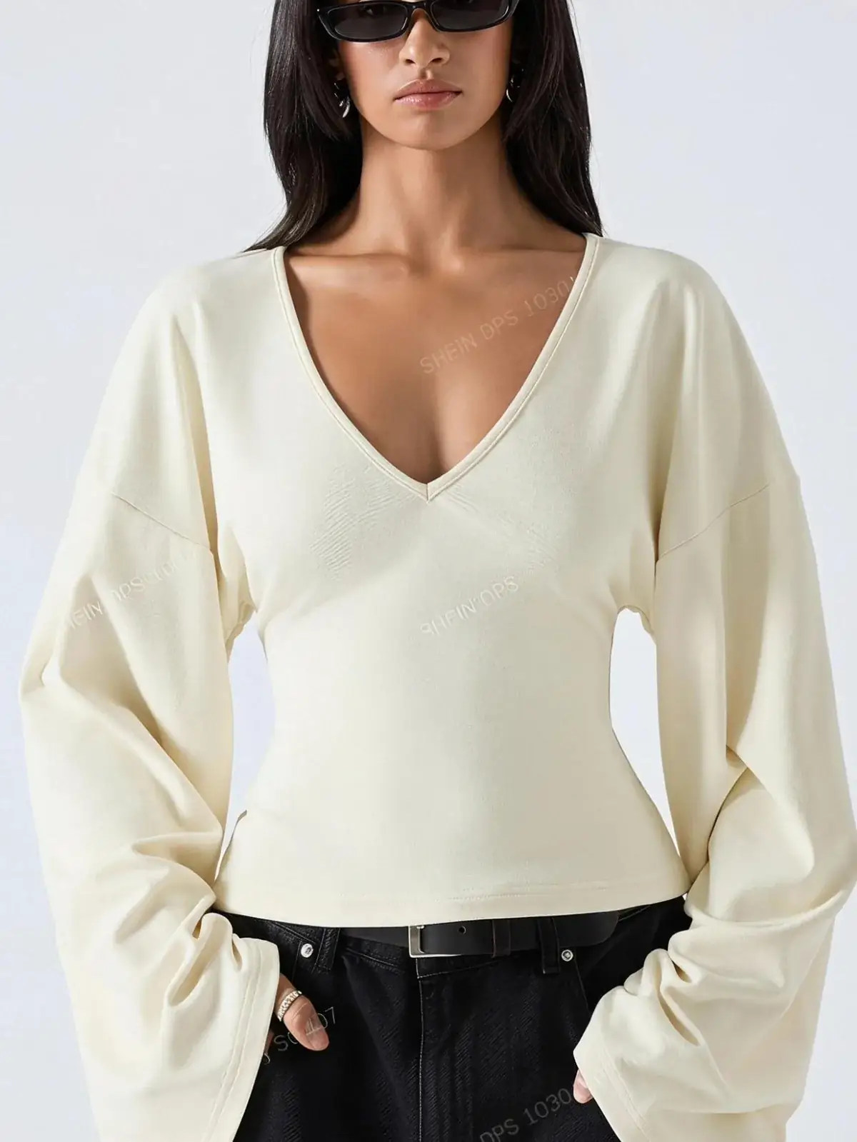 Blusa Decote V Manga Sino Noemi na cor Bege — foto 3 de 9