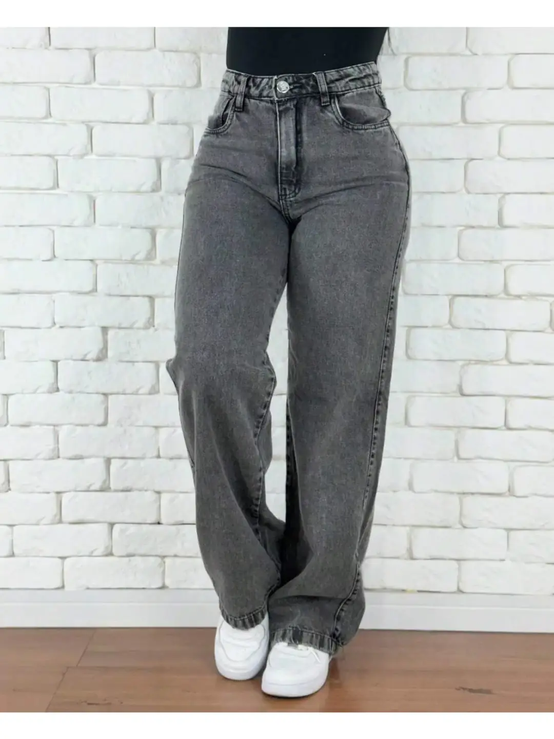 Calça Jeans Wide Leg Cintura Alta Bruna na cor Cinza — foto 1 de 2