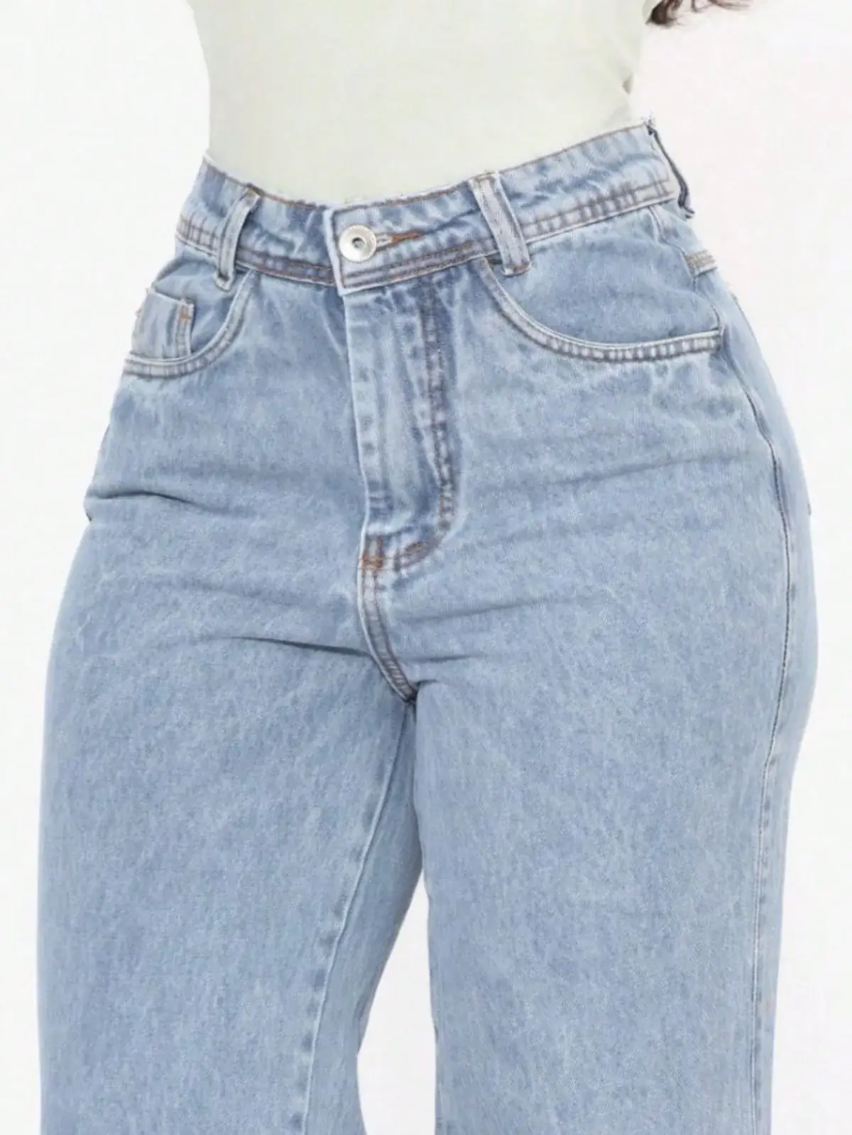 Calça Jeans Wide Leg Marmorizada Gabriela na cor Lavagem Média — foto 5 de 7