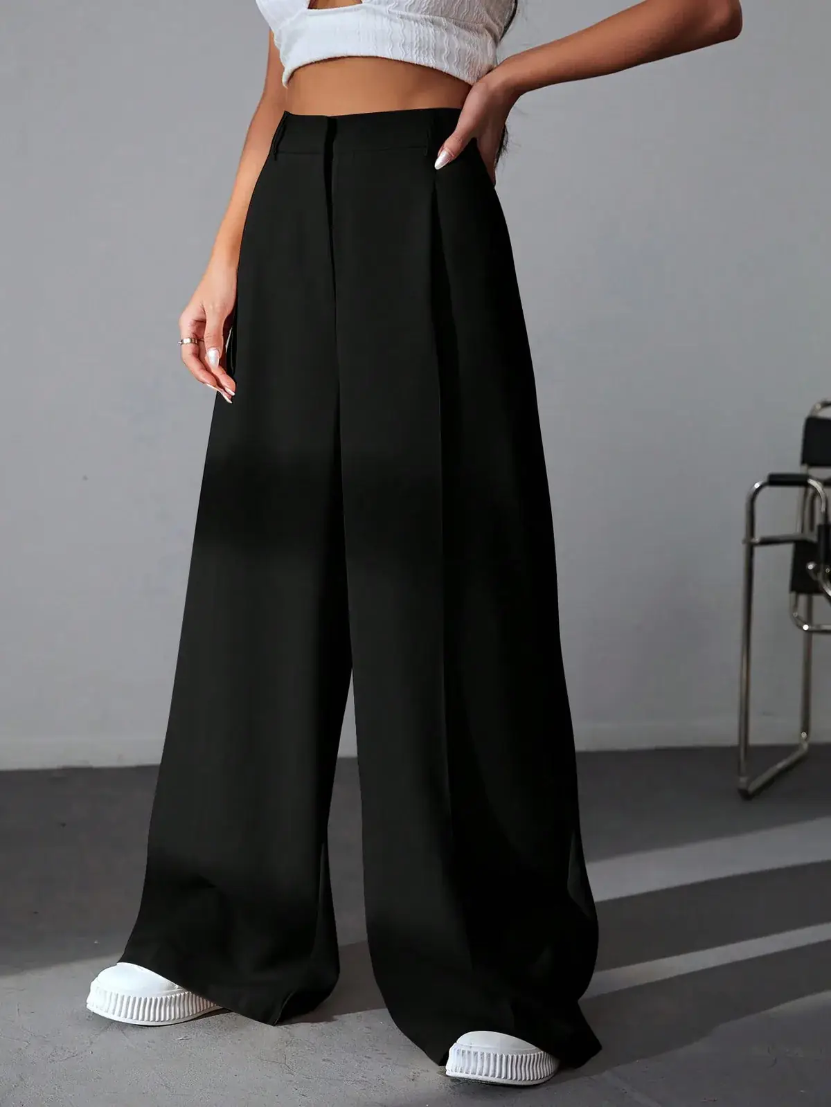 Calça Pantalona Cintura Alta Giovana na cor Preto — foto 5 de 6