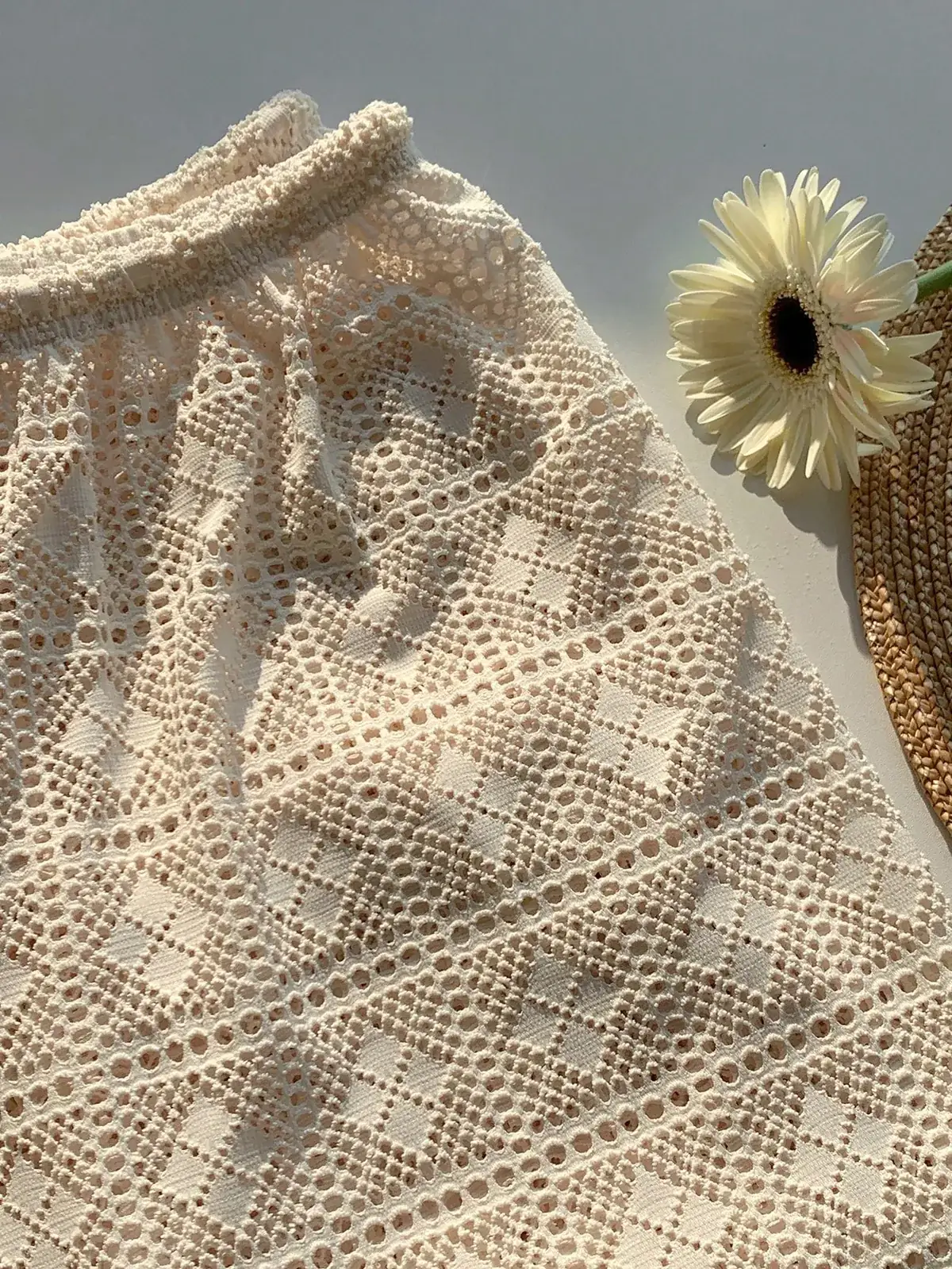 Calça Pantalona Vazada com Cordão Serena na cor Damasco — foto 8 de 8