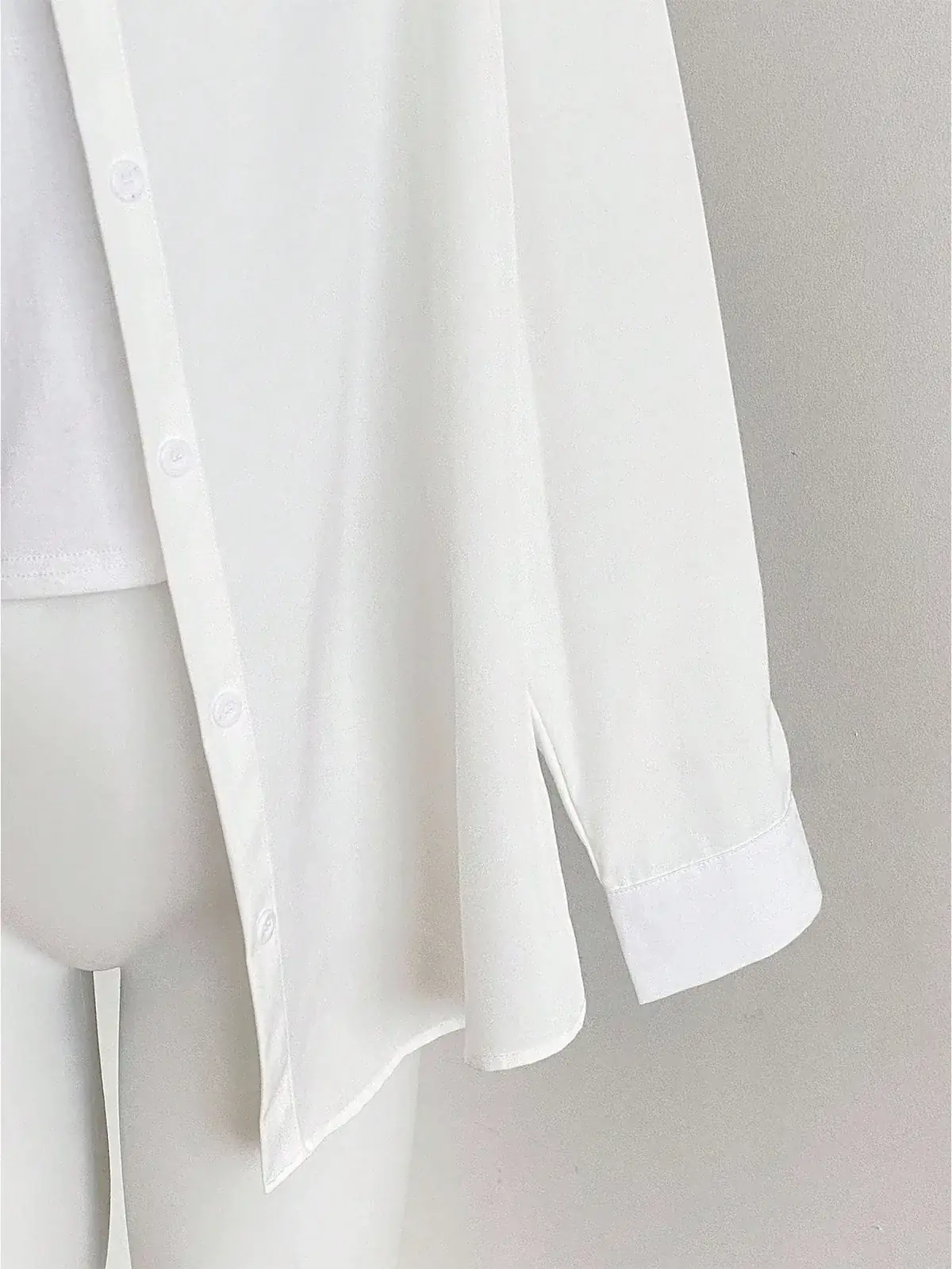Camisa Ampla Manga Longa Alice na cor Branco — foto 4 de 5