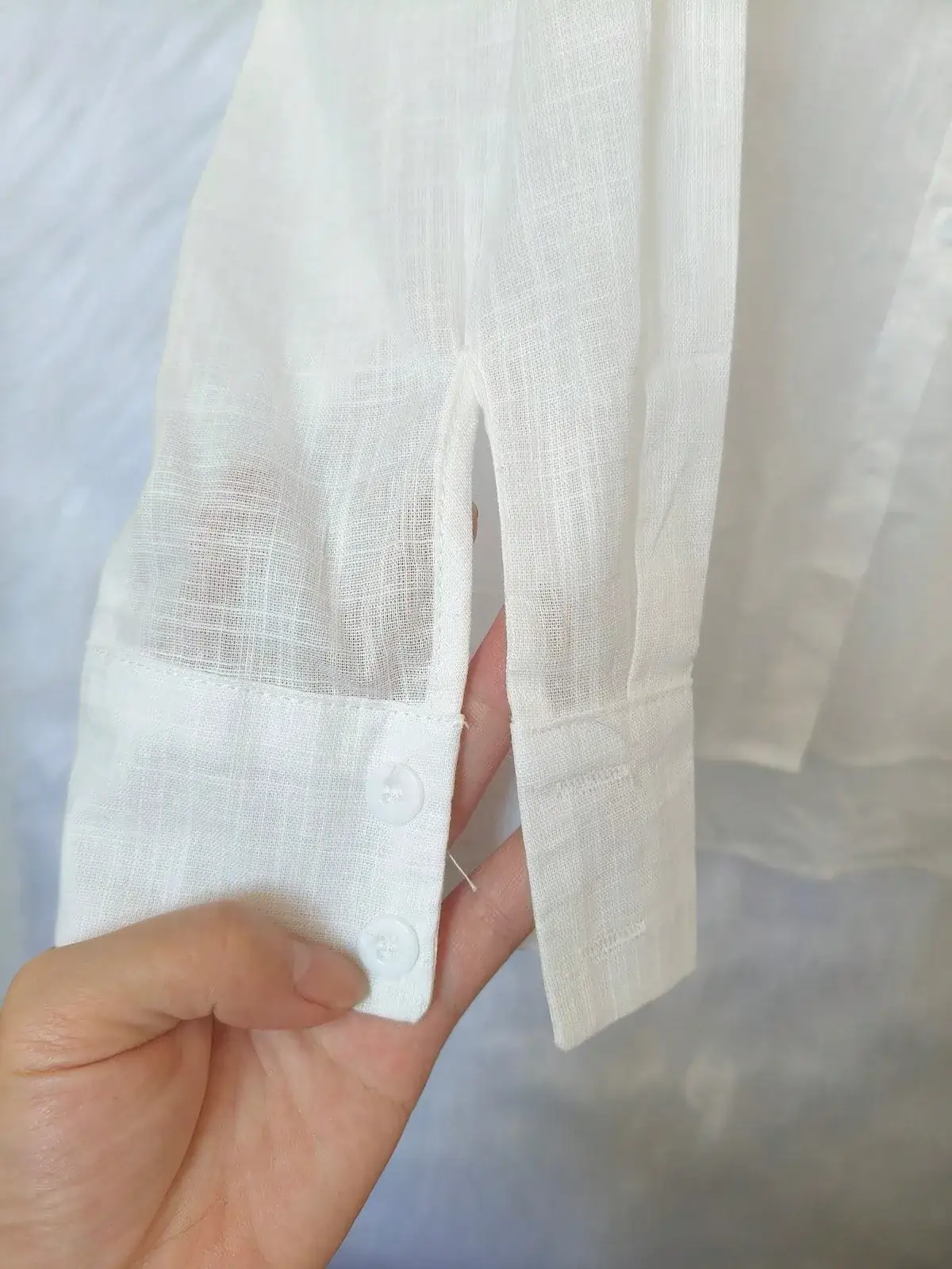Camisa de Algodão Manga Longa Olívia na cor Branco — foto 4 de 4