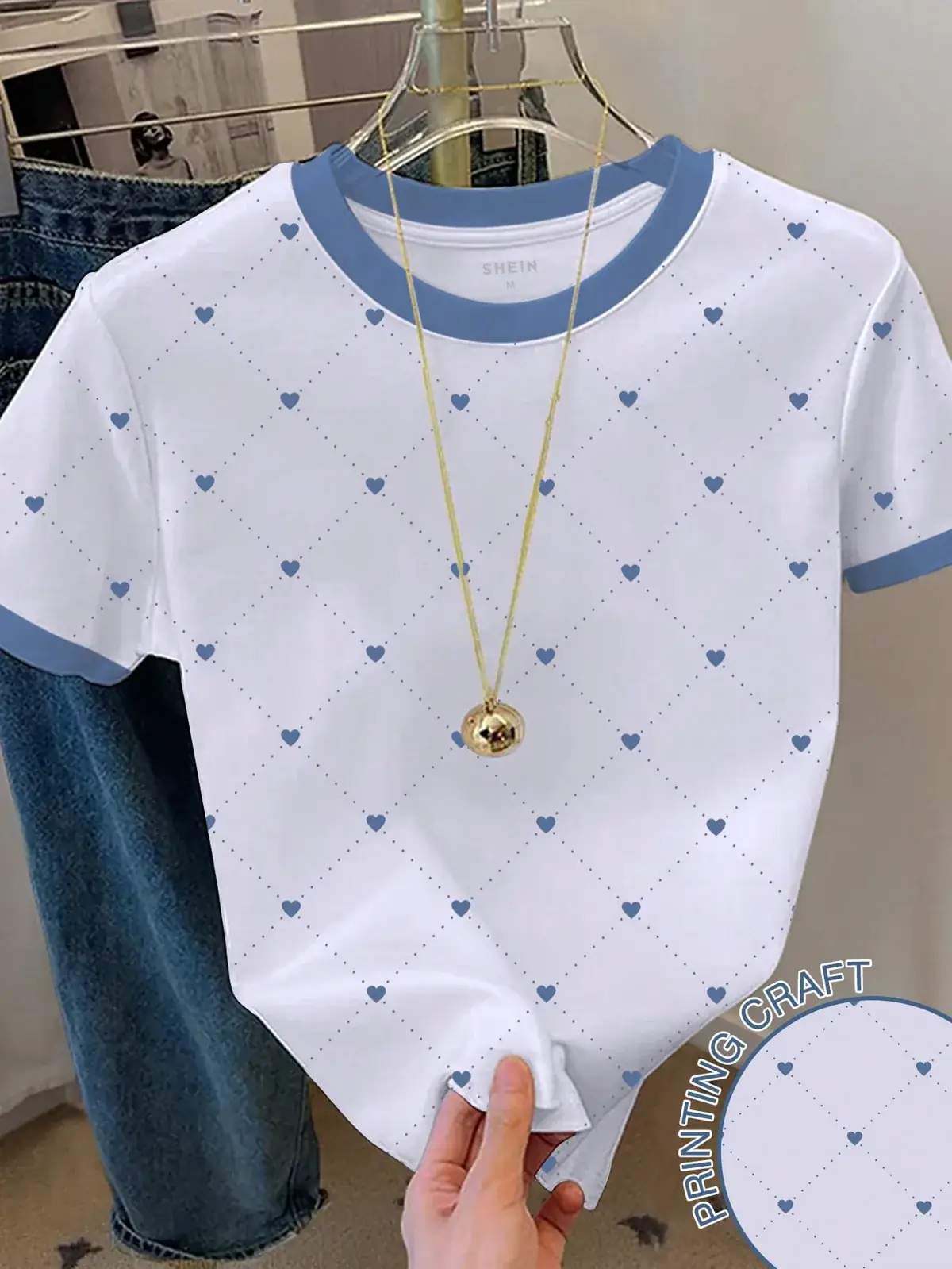 Camiseta Corações Gola Contraste Dalila na cor Branco — foto 1 de 5