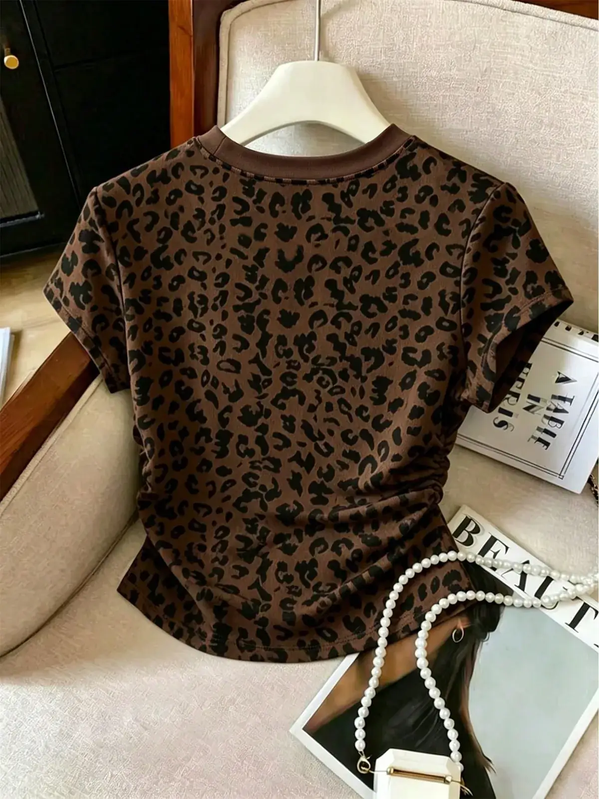 Camiseta Estampa de Onça Carmen na cor Onça — foto 2 de 4