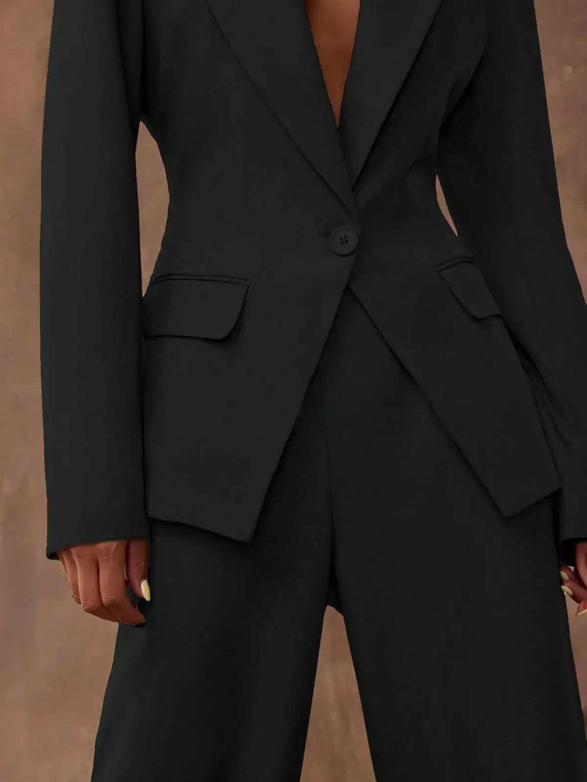 Conjunto Blazer Acinturado e Calça Pantalona Preto Yara na cor Preto — foto 8 de 8