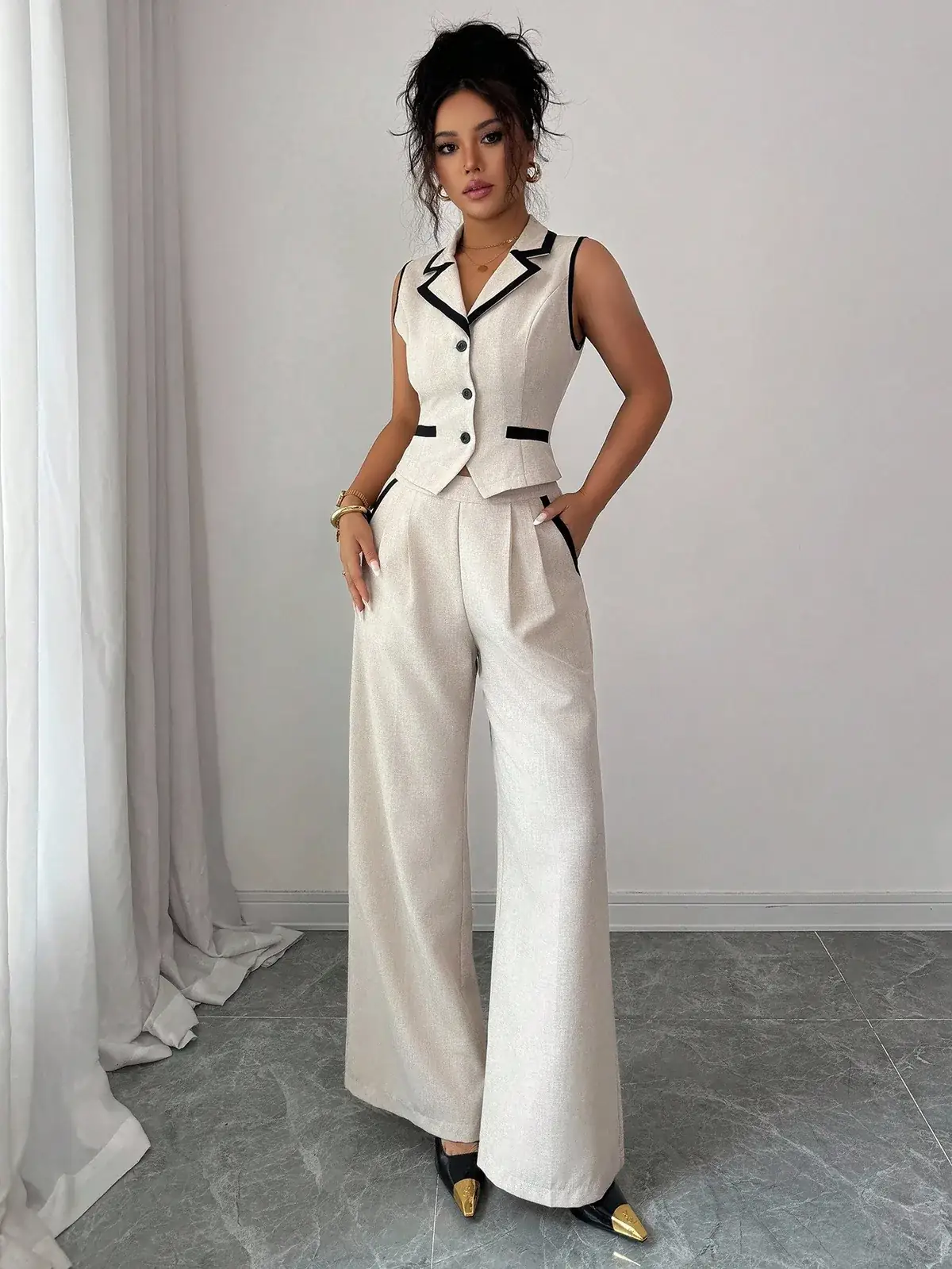 Conjunto Colete e Calça Pantalona com Vivo Contrastante Luana na cor Damasco — foto 6 de 6