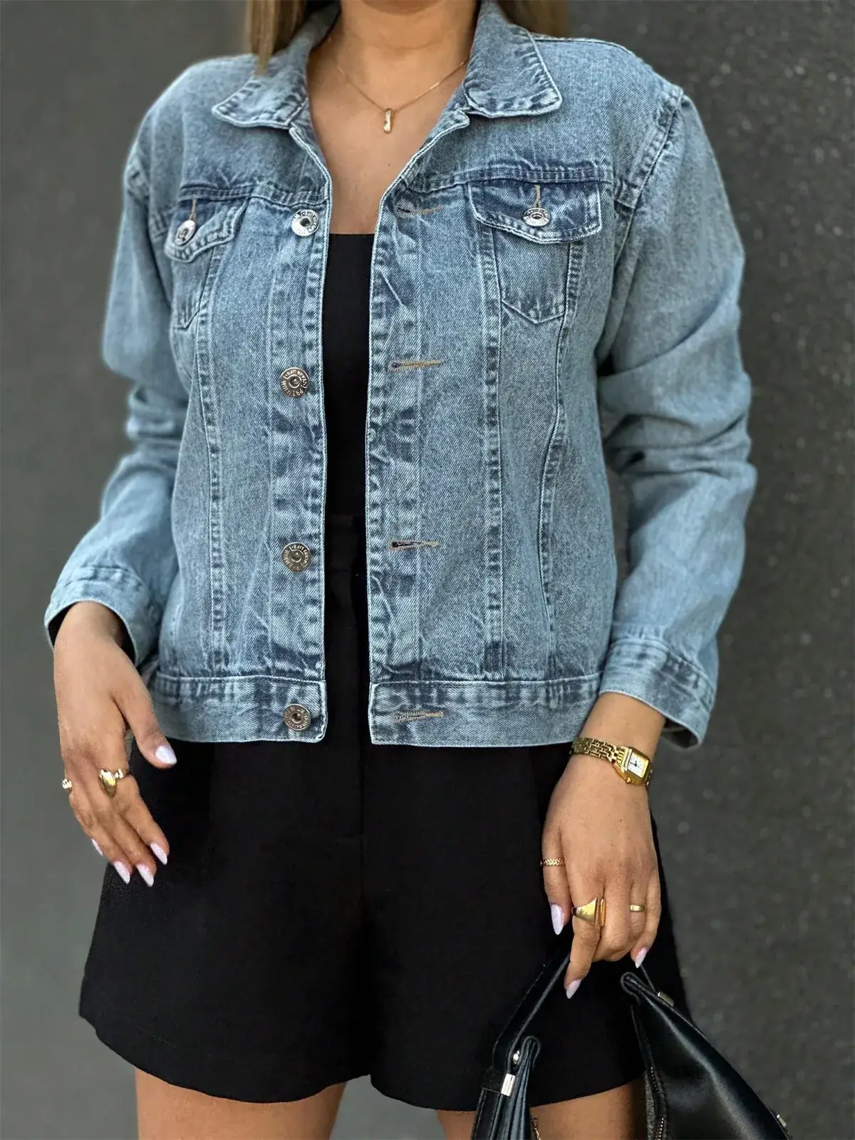 Jaqueta Jeans Clássica Rita na cor Lavagem Média — foto 1 de 2