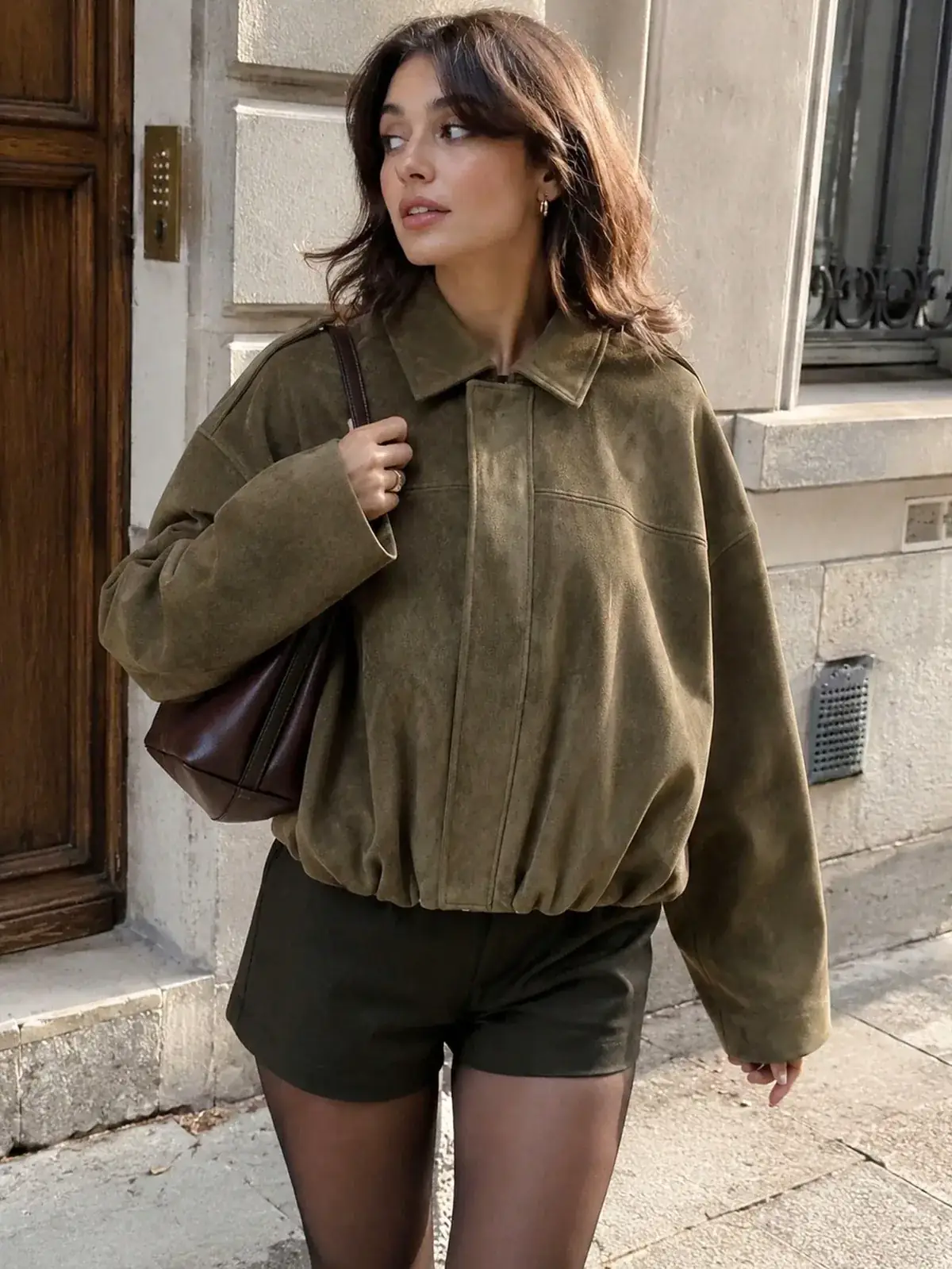 Jaqueta Oversized Suede Tânia na cor Verde Militar — foto 3 de 8