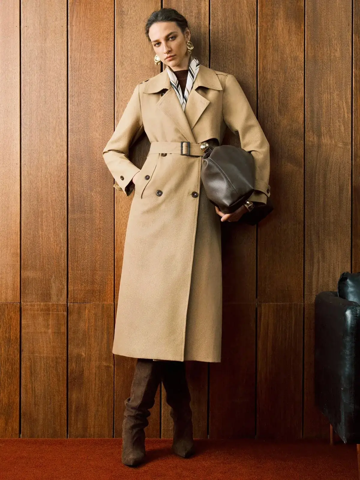 Jaqueta Trench Raglan com Fenda Lúcia na cor Caqui — foto 1 de 8