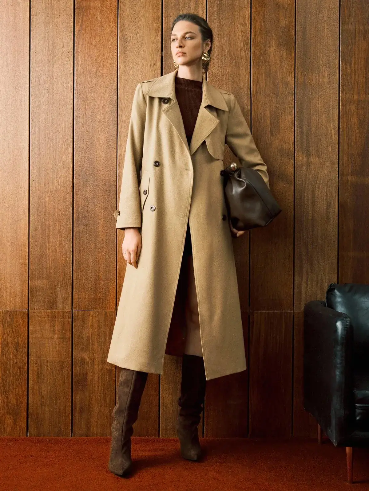 Jaqueta Trench Raglan com Fenda Lúcia na cor Caqui — foto 3 de 8