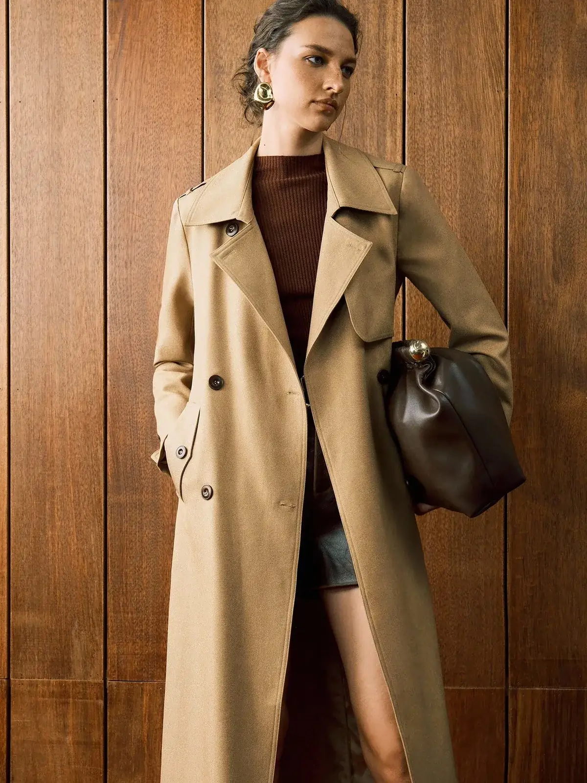 Jaqueta Trench Raglan com Fenda Lúcia na cor Caqui — foto 6 de 8