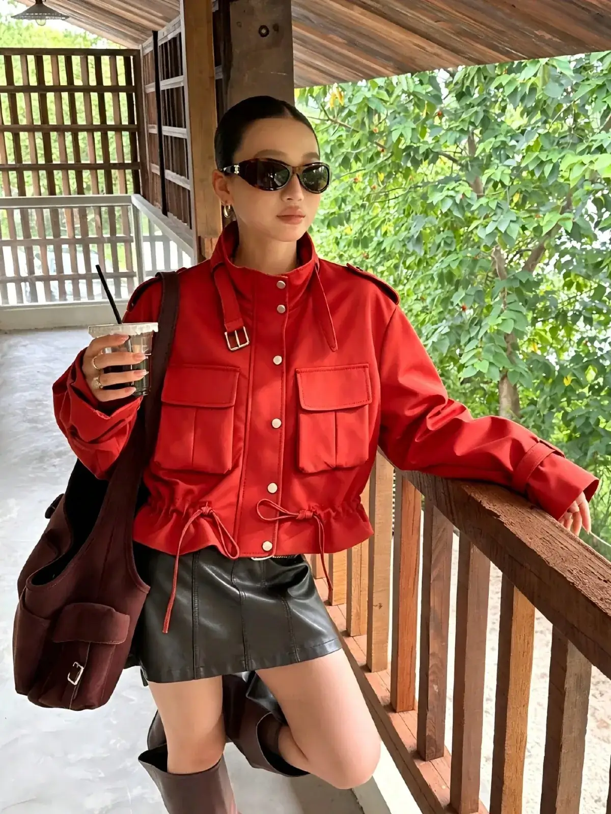 Jaqueta Utilitária Cropped Pietra na cor Vermelho — foto 1 de 11