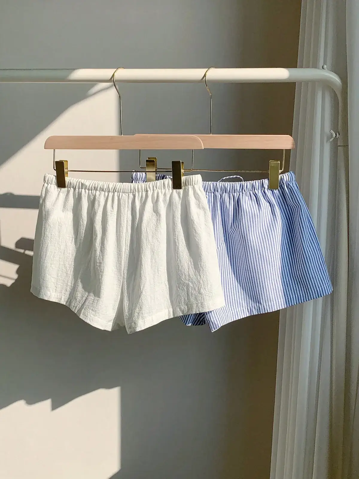 Kit 2 Shorts de Algodão com Amarração Denise na cor Azul e Branco — foto 1 de 7