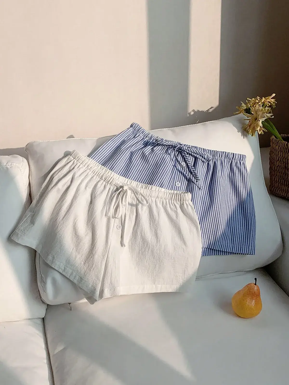 Kit 2 Shorts de Algodão com Amarração Denise na cor Azul e Branco — foto 2 de 7