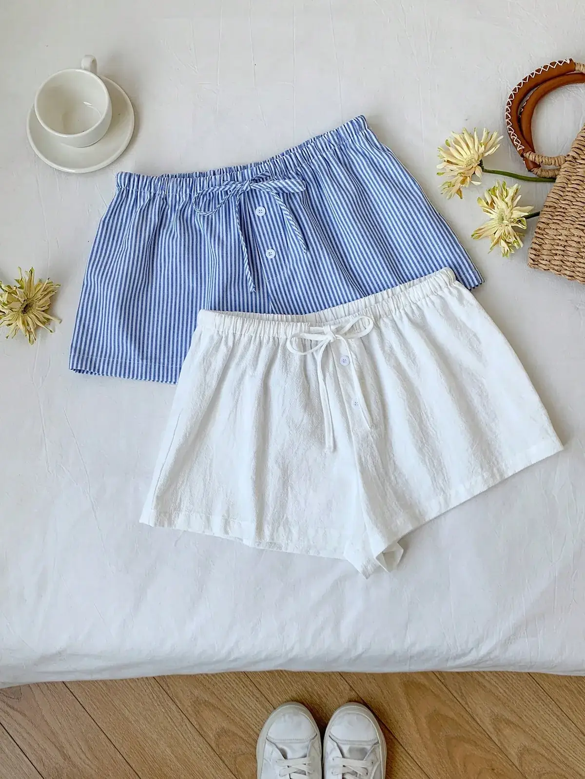 Kit 2 Shorts de Algodão com Amarração Denise na cor Azul e Branco — foto 4 de 7