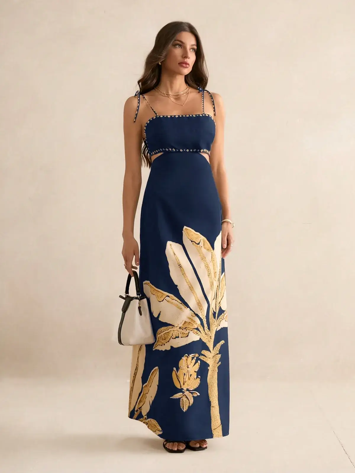 Vestido Longo Estampa Folhagem Costas Vazadas Tatiana na cor Azul Marinho — foto 4 de 7