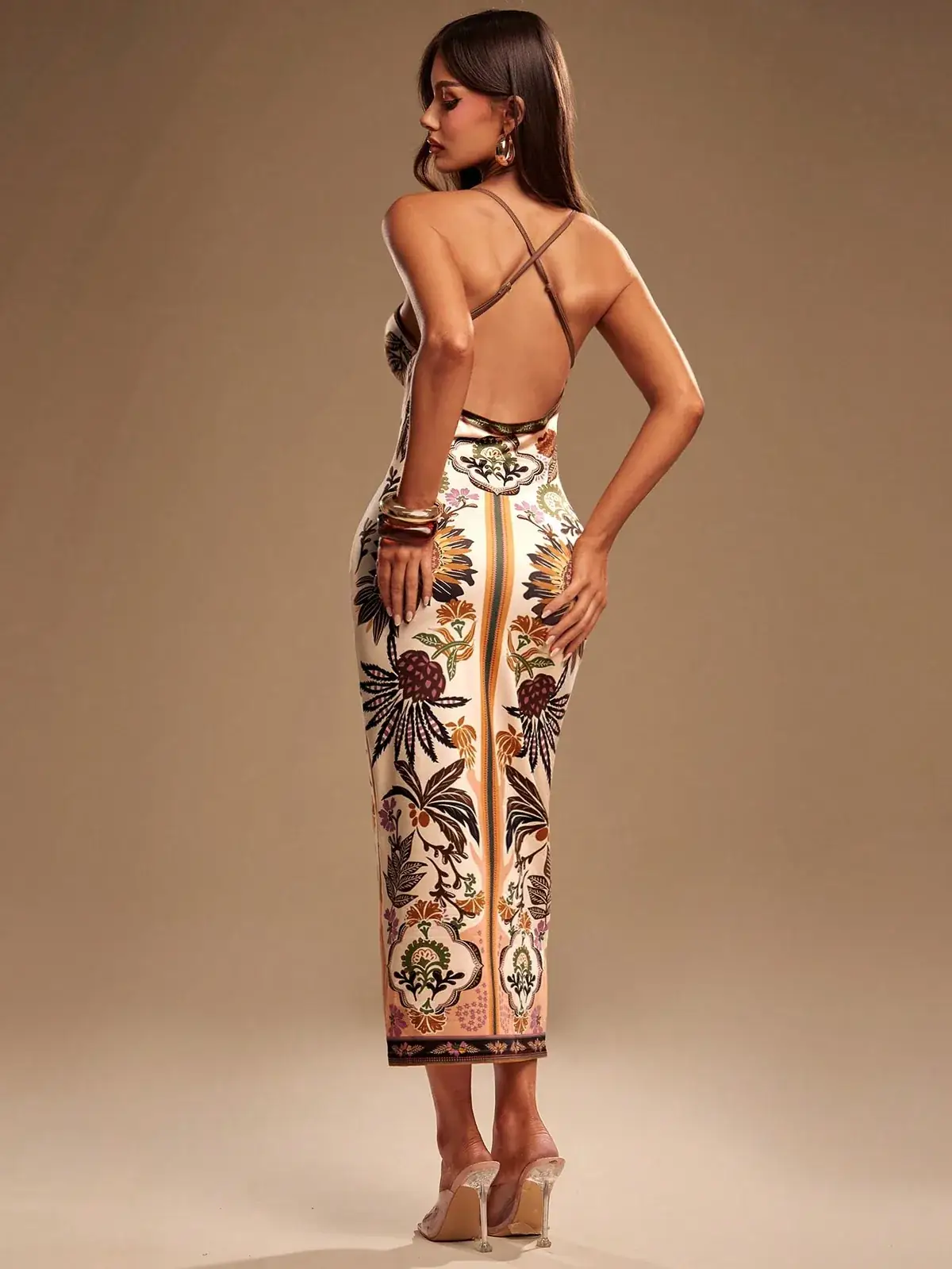 Vestido Longo Justo Estampado Alças Finas Juliana na cor Multicolorido — foto 3 de 5