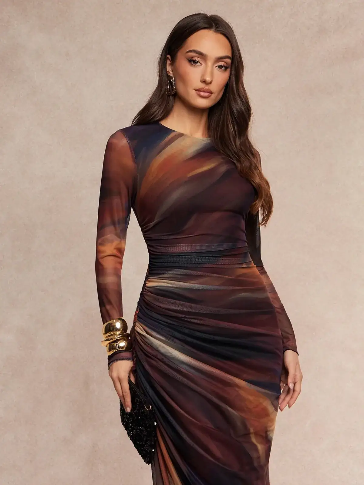 Vestido Longo Tule Manga Longa Drapeado Patrícia na cor Multicolorido — foto 4 de 7